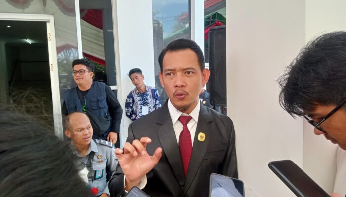 Debat Perdana Paslon Pilkada Kota Bontang 2024; Usung Tema “Pembangunan Sumber Daya Manusia Kompetitif dalam Mewujudkan Bontang Sentosa 2045”