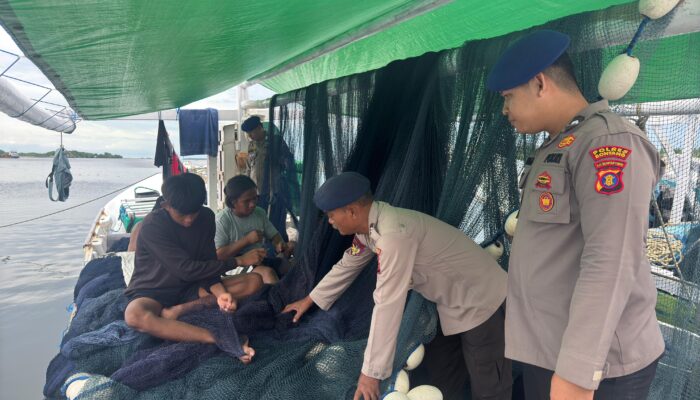Sat Polairud Polres Bontang Sampaikan Pesan Kamtibmas ke Nelayan di Pelabuhan PPI Berbas Pantai