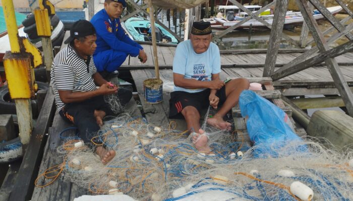 Sat Polairud Polres Bontang Imbau Nelayan Tanjung Laut Indah Utamakan Keselamatan di Laut